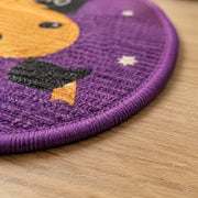Close-up of reinforced purple edge binding